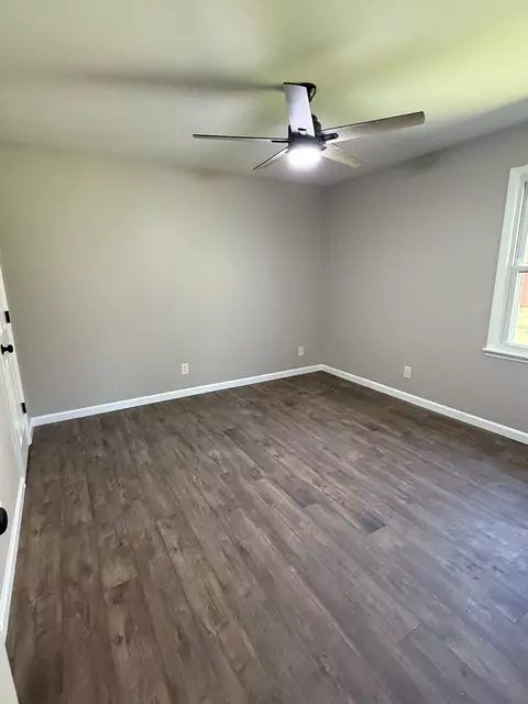 Bedroom - 581 Hennessee Ave, Morrison, TN 37357 photo 1 of 3