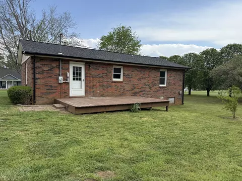 Exterior - 581 Hennessee Ave, Morrison, TN 37357 photo 4 of 6