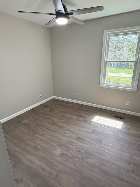 Bedroom - 581 Hennessee Ave, Morrison, TN 37357 photo 3 of 3