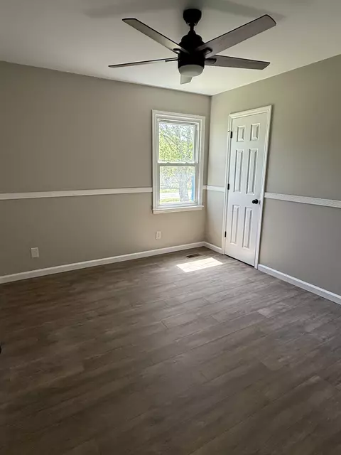 Bedroom - 581 Hennessee Ave, Morrison, TN 37357 photo 2 of 3