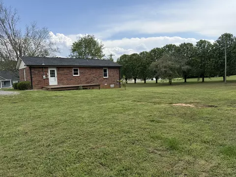 Exterior - 581 Hennessee Ave, Morrison, TN 37357 photo 5 of 6