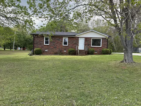 Exterior - 581 Hennessee Ave, Morrison, TN 37357 photo 3 of 6