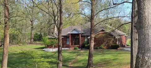 4100 Meadow View Cir, Pleasant View, TN 37146
