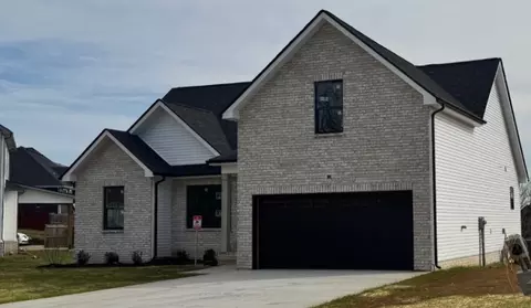 1605 Autumn Dr, Clarksville, TN 37042