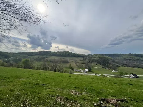 2 Granville Hwy, Chestnut Mound, TN 38552