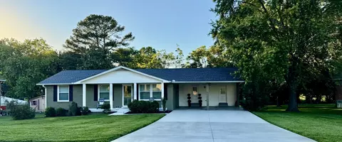 207 Fairlane Dr, Shelbyville, TN 37160