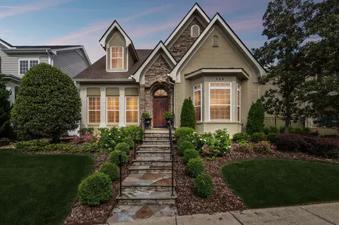 528 Eden Park Dr, Franklin, TN 37067