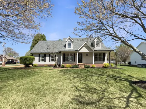 104 Hunterwood Dr, White House, TN 37188