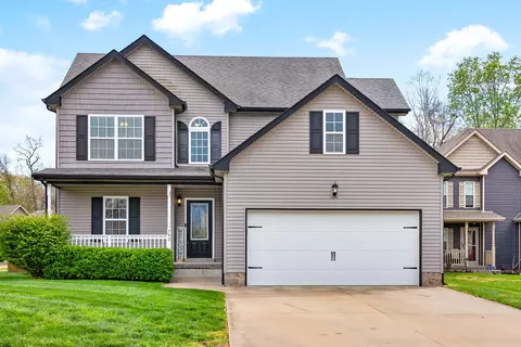 742 Sleek Fox Dr, Clarksville, TN 37040