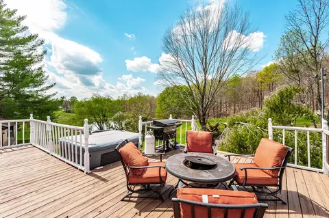 Exterior - 755 Hog Back Ridge Rd, Bethpage, TN 37022 photo 2 of 5