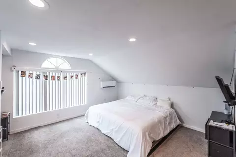 Bedroom - 755 Hog Back Ridge Rd, Bethpage, TN 37022 photo 3 of 3