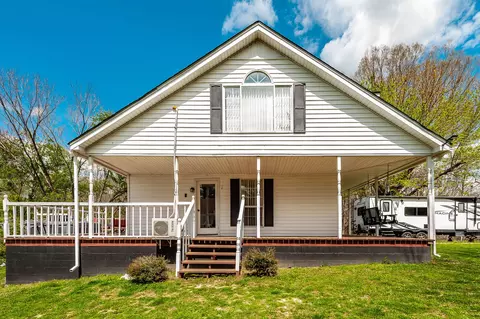 Exterior - 755 Hog Back Ridge Rd, Bethpage, TN 37022 photo 3 of 5