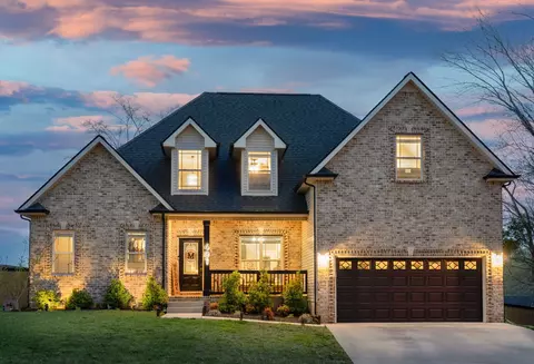 401 Glenstone Springs Dr, Clarksville, TN 37043