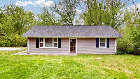 662 Briarwood Rd, Clarksville, TN 37040