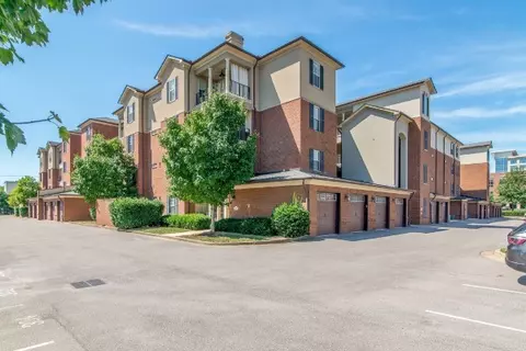 311 Seven Springs Way #101, Brentwood, TN 37027