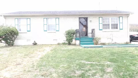 816 Goldcrest Dr, Springfield, TN 37172