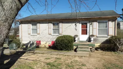 810 Josephine St, Springfield, TN 37172