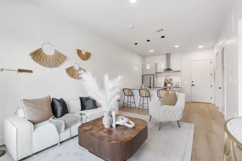 1090 Haysboro Ave #201, Nashville, TN 37216