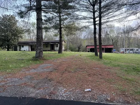 1328 Edmenson Rd, Clarksville, TN 37040