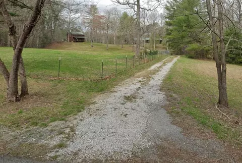 247 Massingale Rd, Tellico Plains, TN 37385