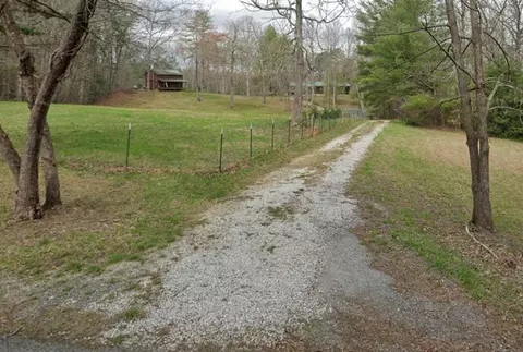 247 Massingale Rd, Tellico Plains, TN 37385