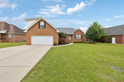 2431 Mission Ridge Dr, Murfreesboro, TN 37130