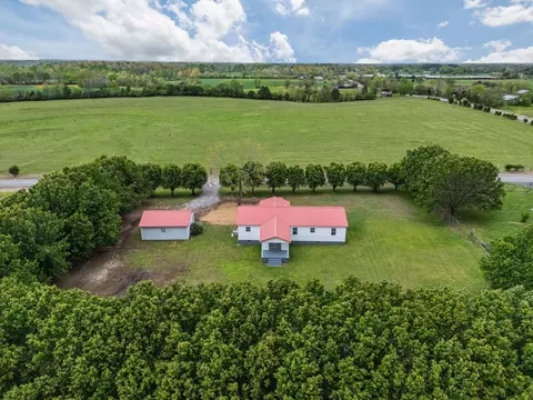 208 Stewarts Chapel Rd, Flintville, TN 37335