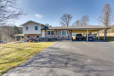 3290 Pocket Rd, Whitwell, TN 37397