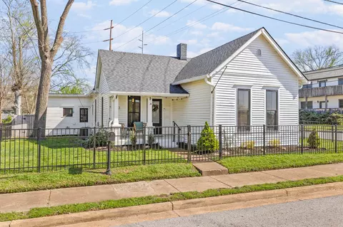 1123 Glenview Dr, Nashville, TN 37206