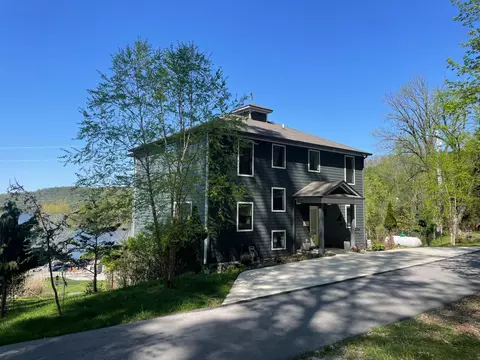 429 Floating Mill Ln, Silver Point, TN 38582 photo 2