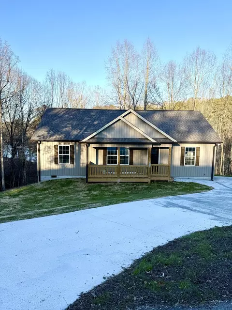 2245 Eaton Dr, Dalton, GA 30721