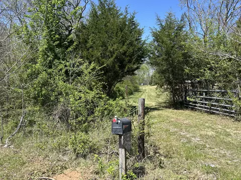 356 Munro Rd, Pulaski, TN 38478 photo 3