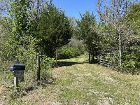 356 Munro Rd, Pulaski, TN 38478 photo 4