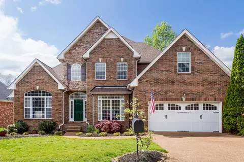 476 Summit Oaks Dr, Nashville, TN 37221
