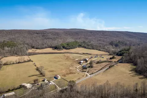 799 Whites Cave Rd, Sparta, TN 38583