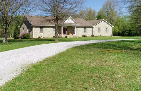 1421 Marable Rd, Lawrenceburg, TN 38464