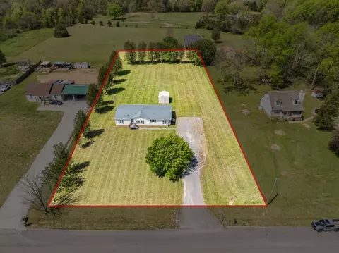 210 Deer Point Rd, Unionville, TN 37180