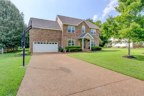 3304 Milton Ct, Thompsons Station, TN 37179