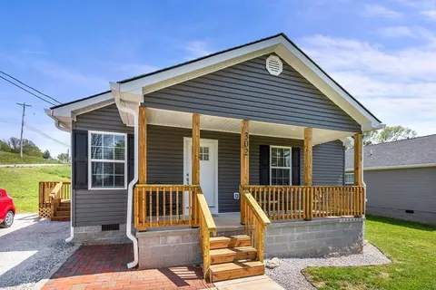 302 Leon Dr, Sparta, TN 38583