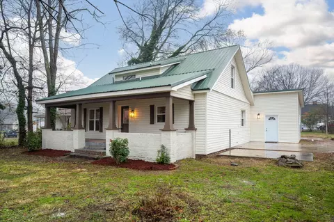 1004 S Chattanooga St, La Fayette, GA 30728