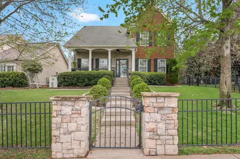 3044 Oxford Glen Dr, Franklin, TN 37067