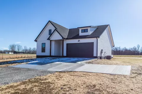 Exterior - 1583 Smartt Sta, Morrison, TN 37357 photo 3 of 10
