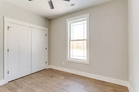 Bedroom - 1583 Smartt Sta, Morrison, TN 37357 photo 4 of 8