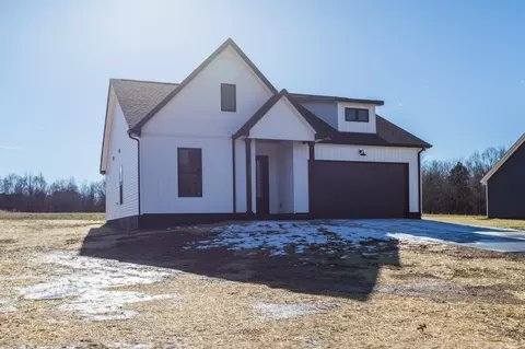 Exterior - 1583 Smartt Sta, Morrison, TN 37357 photo 2 of 10