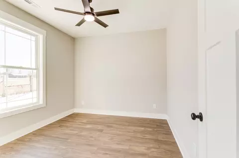 Bedroom - 1583 Smartt Sta, Morrison, TN 37357 photo 1 of 8
