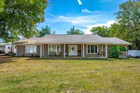92 Reynolds Dr, Rossville, GA 30741