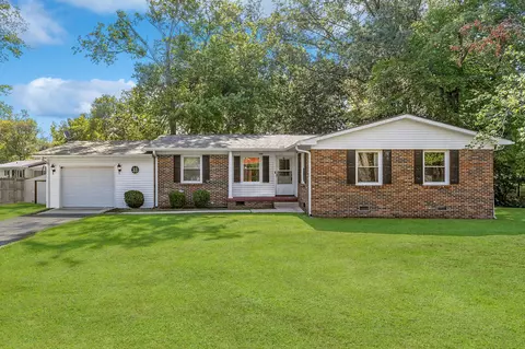 917 Sunnymeade Dr, Cookeville, TN 38501