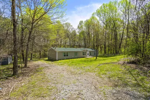 1959 Errel Dowlen Rd, Pleasant View, TN 37146