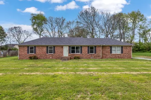 304 Highfeild Dr, Murfreesboro, TN 37128