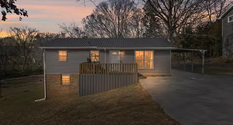 8305 Traylor Dr, Hixson, TN 37343